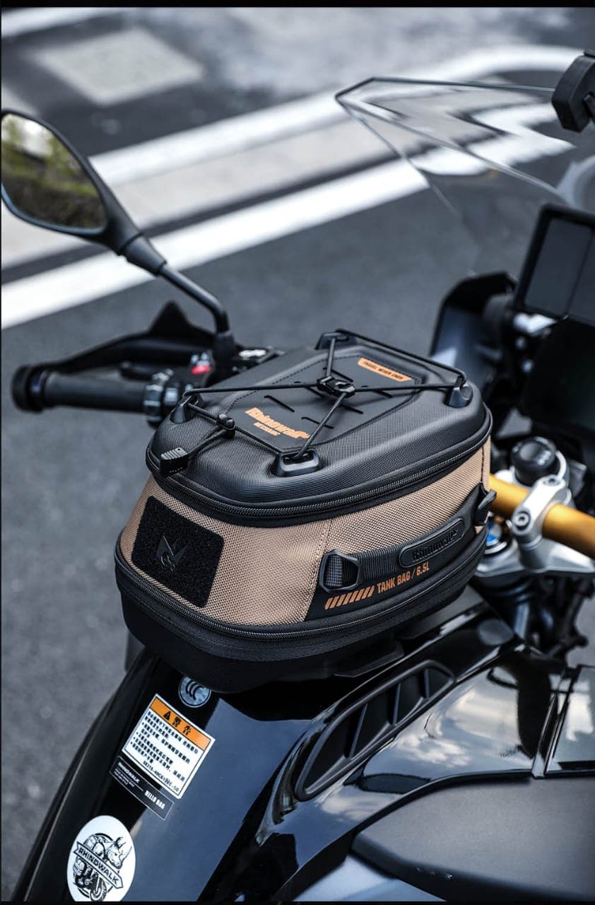 Rhino Walk- Horse Shoe Tank bag