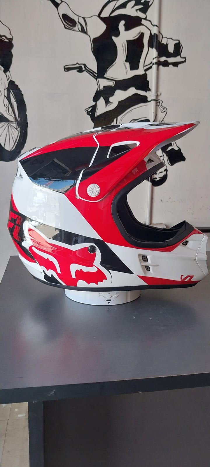 Fox V1 Red Black - fox red and black right.jpg | Premium Motorcycle Gear Kenya