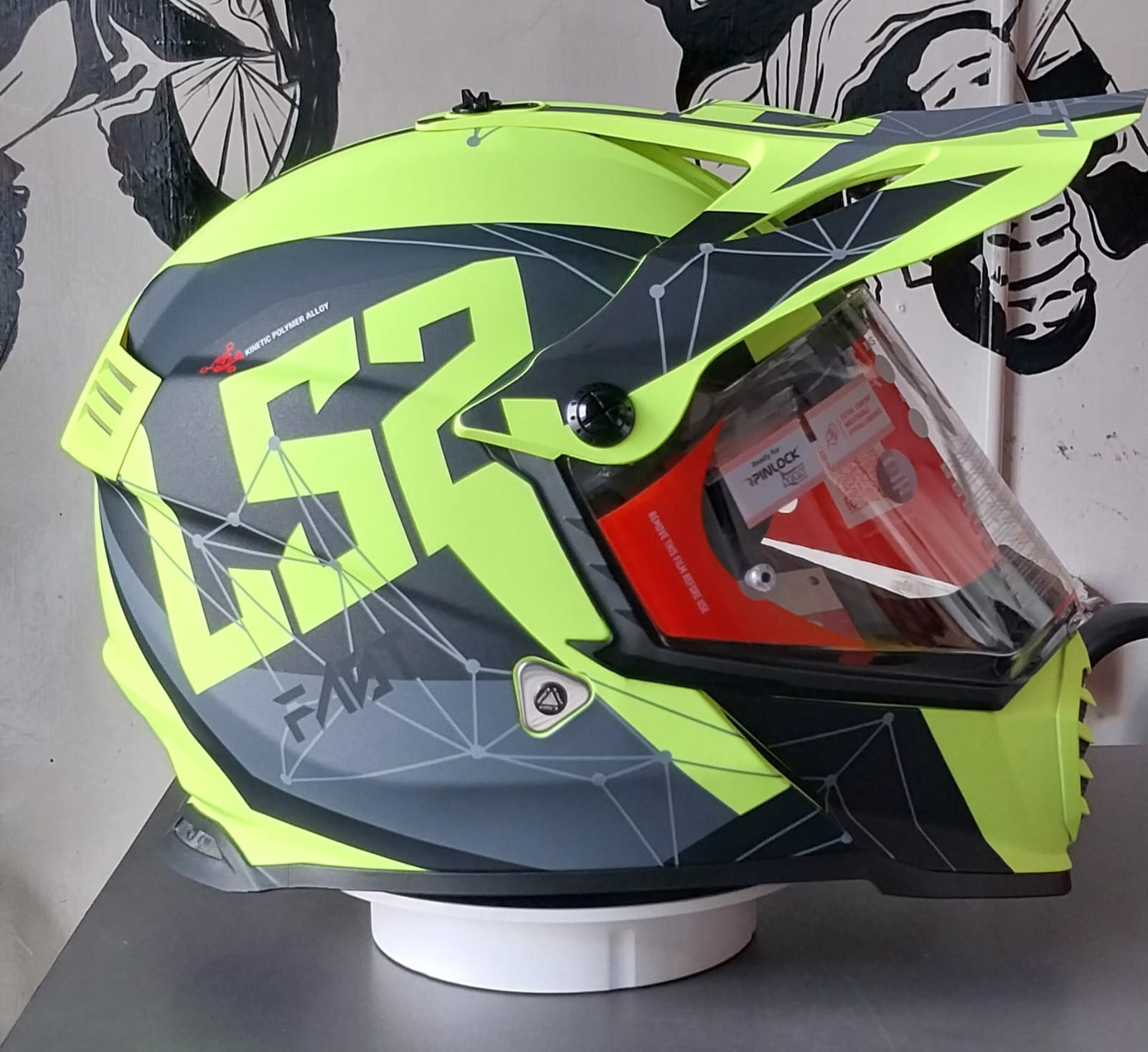 LS2 Pioneer Green Black