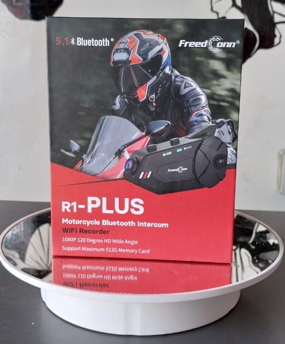 R1 Video Helmet Intercom - db4040db-8183-420b-8c00-73650412c32d.jpg | Premium Motorcycle Gear Kenya